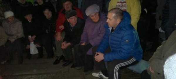 мэр Златоуста Вячеслав Жилин на встрече с активистами "Веселой горки"|Фото: uralvoice.com