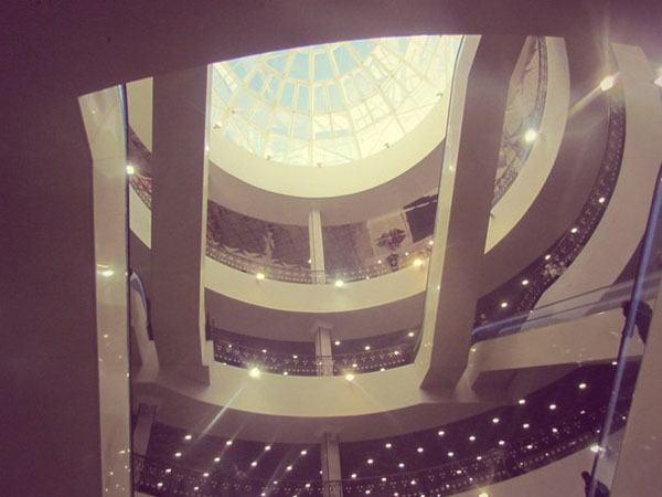Гринвич четвертая очередь торговый центр молл тц трц эскалатор(2014)|Фото:Накануне.RU