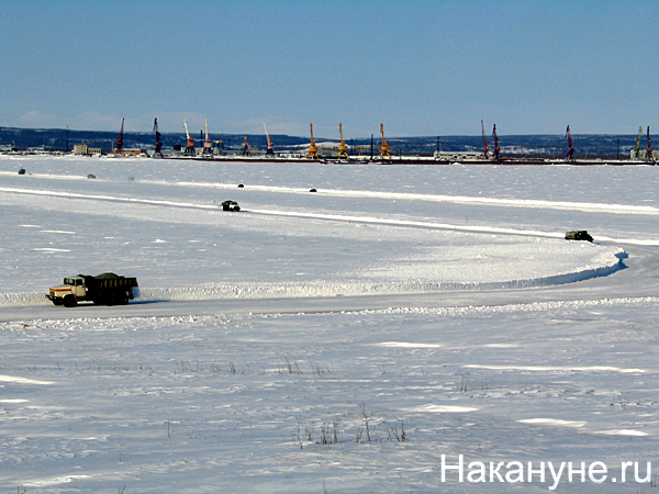 переправа через обь салехард-лабытнанги зимник 100с | Фото: Накануне.ru