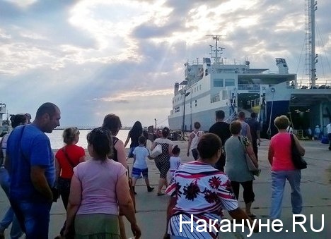 Керченский пролив,  очередь, паром, отдых|Фото: Накануне.RU