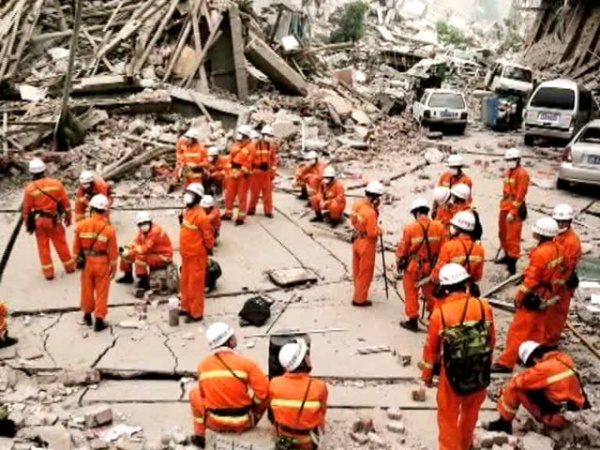 Китай, землетрясение, спасатели|Фото:vesti.ru