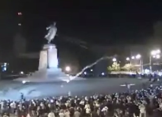 Ленин, памятник, снос, Харьков|Фото: youtube.com