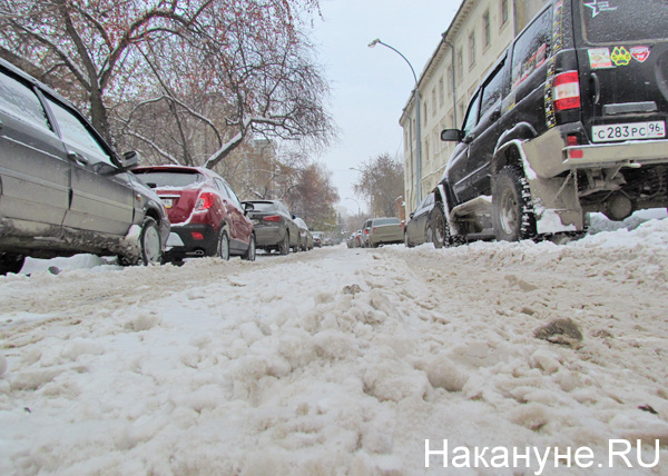 Екатеринбург, сугробы, зима, снег, снегопад, завалы|Фото: Накануне.RU