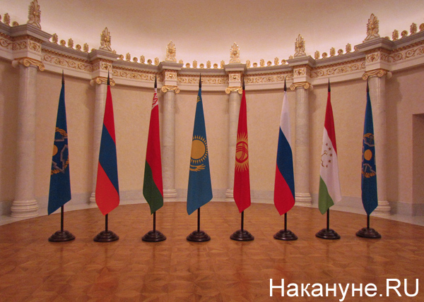 Военный комитет ОДКБ, флаги | Фото: Накануне.RU