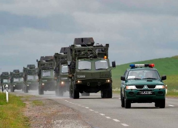 Литва, конвой, грузовик, оружие, вооружение, армия|Фото: http://news.a42.ru/