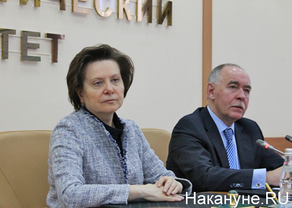 губернатор ХМАО Наталья Комарова, директор ФСКН Виктор Иванов, соглашение|Фото: Накануне.RU