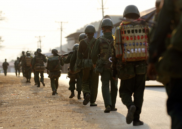 военный конфликт на северо-востоке Мьянмы|Фото: EPA/LYNN BO BO 