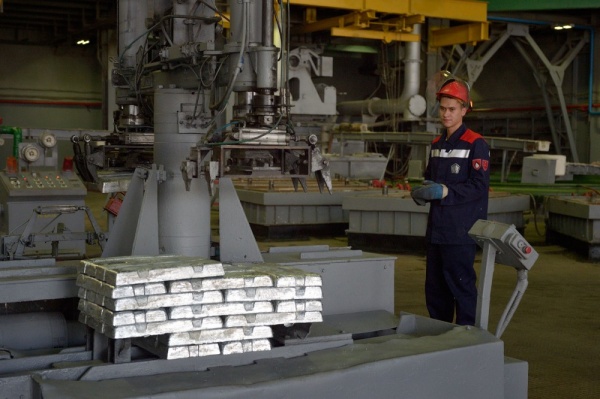 Челябинский цинковый завод ЧЦЗ|Фото: gubernator74.ru Челябинский цинковый завод ЧЦЗ|Фото: gubernator74.ru