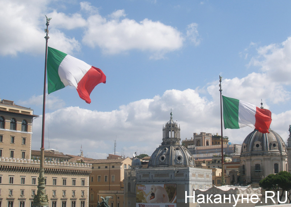 Витториано, Рим, флаги, Италия|Фото: Накануне.RU