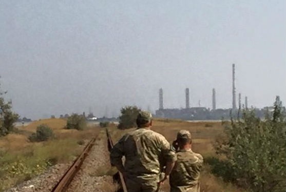 блокирование, железнодорожные пути, Крымский титан|Фото: Накануне.RU