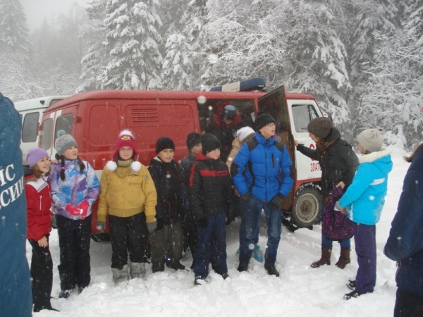 Таганай школьники снег|Фото: ГУ МЧС РФ по Челябинской области