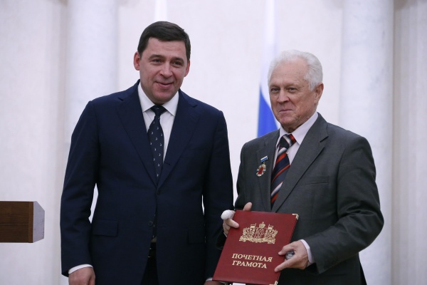 Евгений Куйвашев, награждение, знак отличия|Фото: Департамент информационной политики губернатора