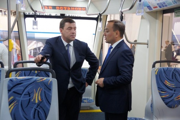 низкопольные трамваи "Уралтрансмаша" Евгений Куйвашев|Фото: ДИП губернатора Свердловской области