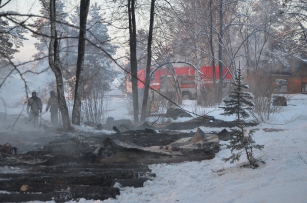 пожар, турбаза "Чосовая"|Фото: ГУ МЧС России по СО