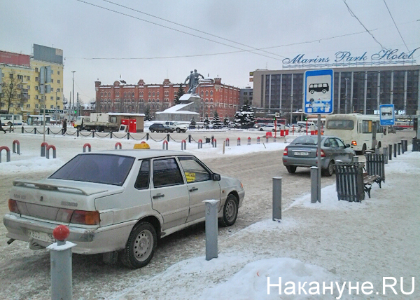 Екатеринбург, привокзальная площадь, парковка|Фото: Накануне.RU