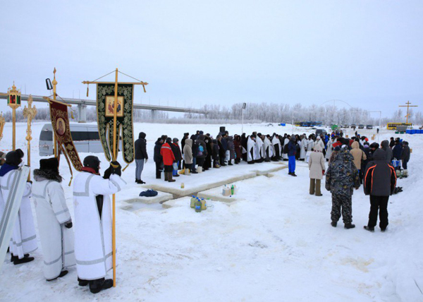 Крещение в Ханты-Мансийске|Фото: Пресс-служба Ханты-Мансийской и Сургусткой епархии