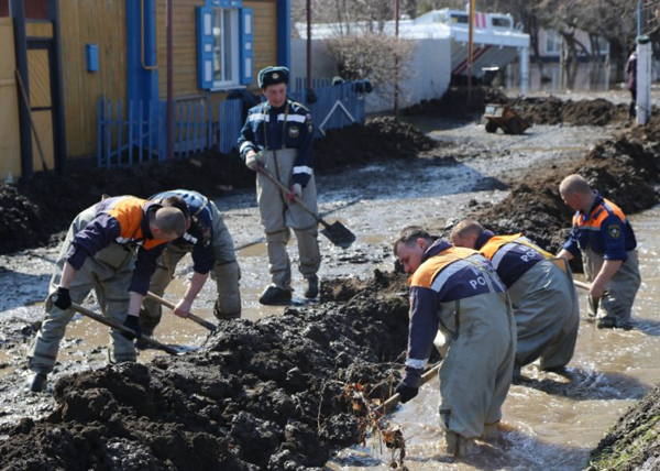 Ишим, борьба с паводком, ГУ МЧС|Фото: Пресс-служба ГУ МЧС Тюменской области