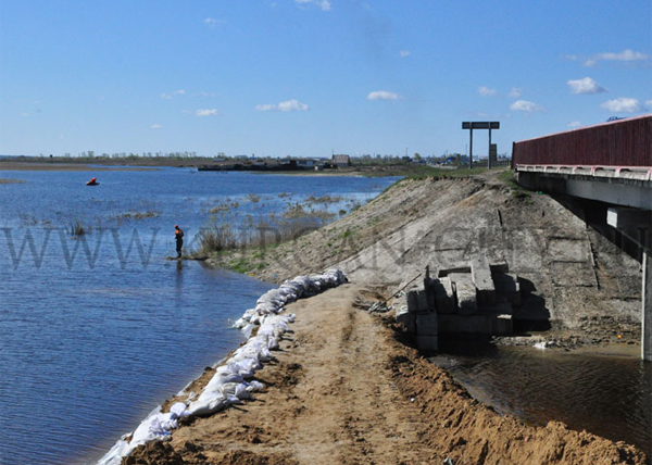 превентивные мероприятия на реке Черная|Фото: kurgan-city.ru