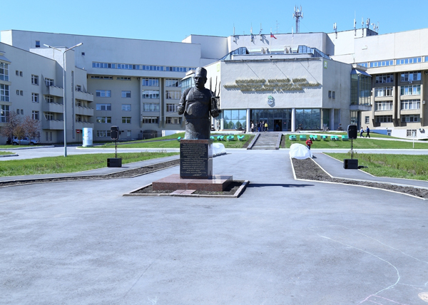 Аллея Илизарова, центр Илизрова, Курган|Фото: kurganobl.ru