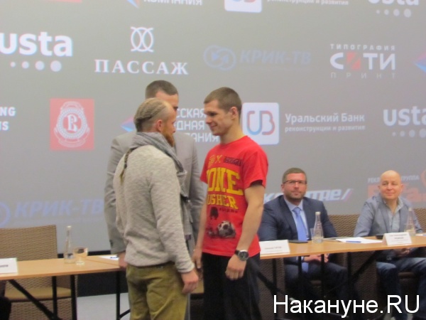 Евгений Чупраков Себастьян Тлатлик бокс стердаун|Фото: Накануне.RU