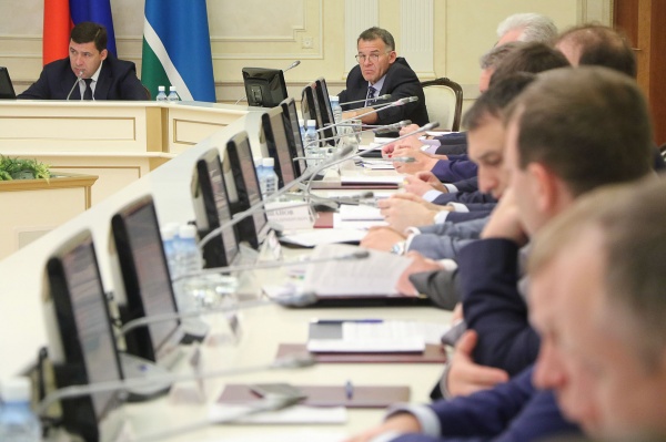 Владимир Тунгусов, президиум правительства СО|Фото: Департамент информационной политики губернатора